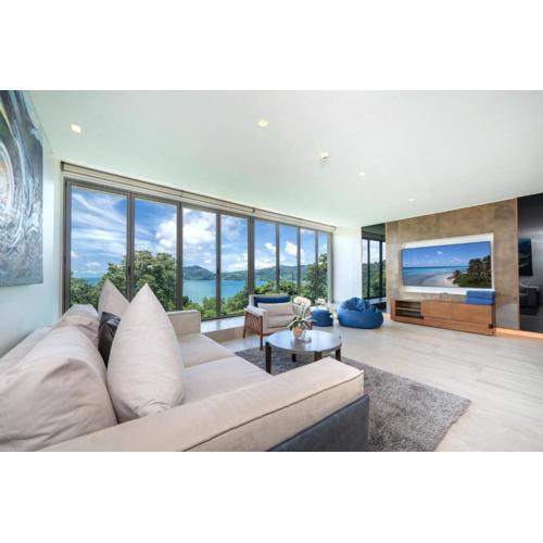 Ocean Bliss - Sapphire Bay 3BR Apartment 812 with Terrace and Awe-Inspiring Views of Patong Bay