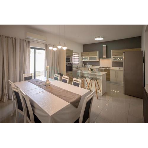 Ocean Bliss 3 Bedroom Apartment