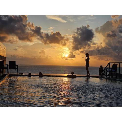 Ocean Breeze Sea View Luxury Apartments