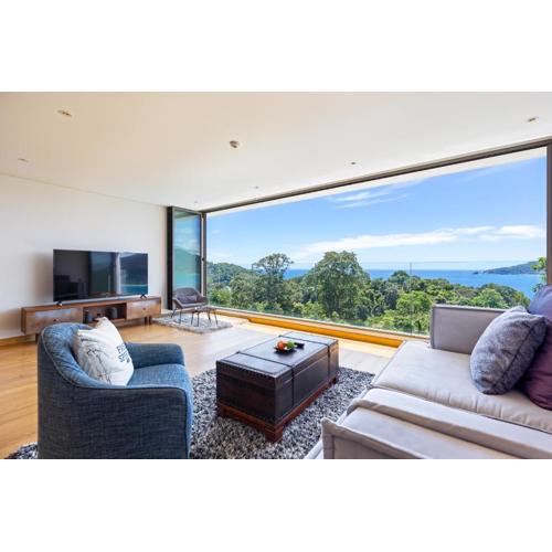 Ocean View 3BR Apartment with Rooftop Terrace & Jacuzzi, Sapphire Bay 8-19 Residence, Patong