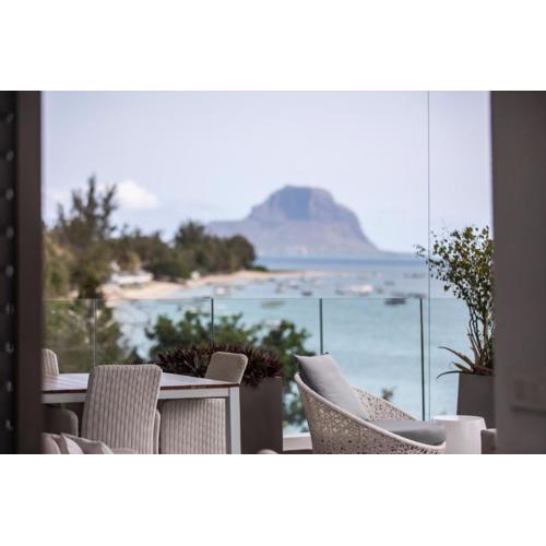 Ocean View Penthouse With Pool, Beach and Sunset