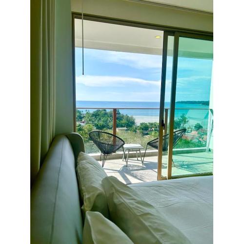 Oceana Kamala Stunning corner Suite Sea View