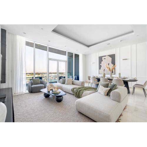 Oceana Luxury 4 BR Apartment with Resort Access and Sea Views by Exclusive Holiday Homes