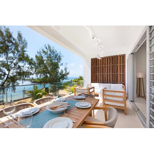 Oceanfront 3BR and 3BA Apartment with beach access