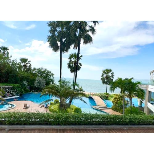 Oceanfront Luxury Condo in Pattaya with Private Beach and Inifinity Pool - NOT A HOTEL 30 Day Stay Minimum