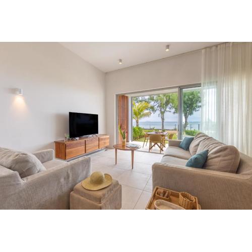 Oceanview Escape - Beachfront Apartment