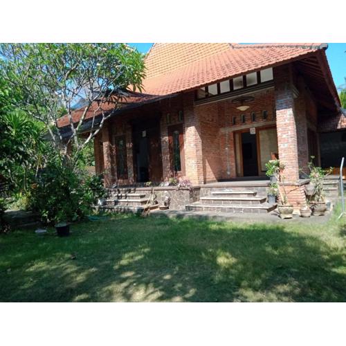 Oemah Bajangan to the Beach