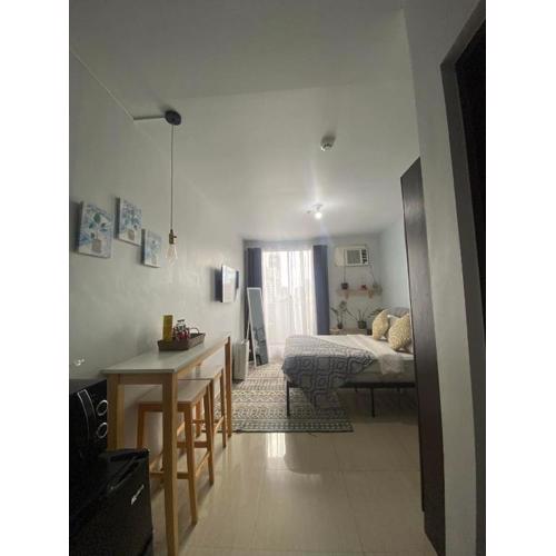 Ohana Buenbyahe Studio Rooms with balcony in Mandaluyong, Edsa Shaw Mrt and Megamall