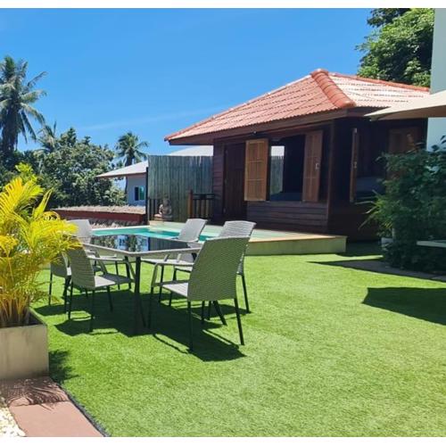 Okian Villa - Mountain View and Privacy -