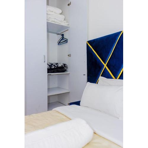 Olivet studio - California plaza