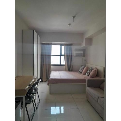 Olivia Green at Horizons 101