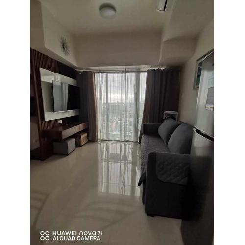 Olivia's Staycation 1801