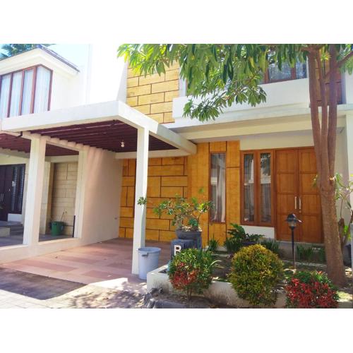 Omah Dixy Family Homestay by FH Stay