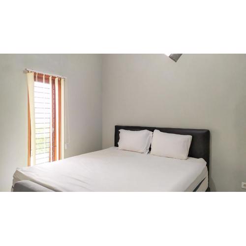 Omah Leren Mitra RedDoorz near Gembiraloka Zoo Yogyakarta