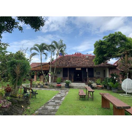 Omah Mbah Mandor by The Lavana