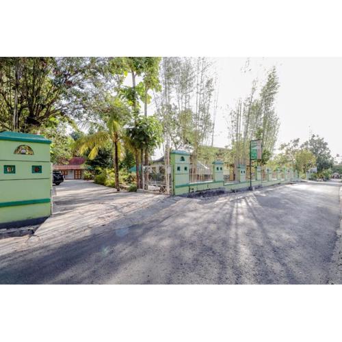 Omah Nggunung Cafe & Homestay