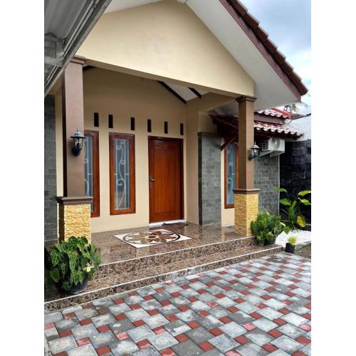 Omah Pikatan Homestay