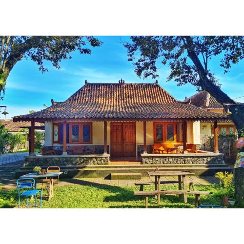 Omah Pitoe Yogya Homestay