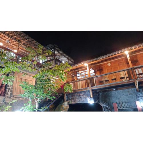 Omah Singo Stay & Resto Yogyakarta