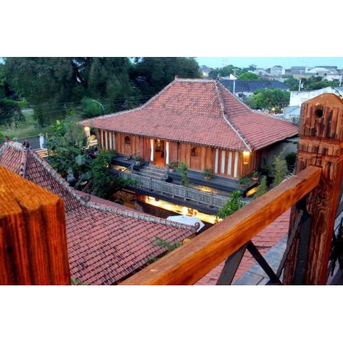 Omah Sinten Heritage Hotel & Resto