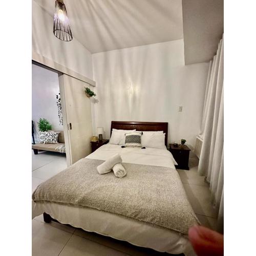 One bedroom Apartment with Netflix at Greenbelt Makati