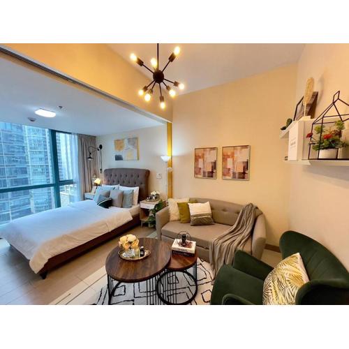 One Bedroom Unit beside Uptown Mall BGC