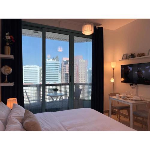 ONE Guest Place Private Bedroom with Balcony