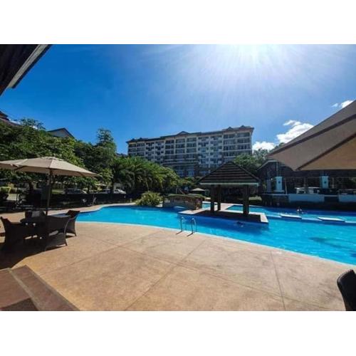 One Oasis Condotel by Dhebs