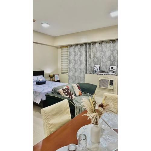 One Palm Tree Villas across NAIA Terminal 3 by IV JDs Aparthotel