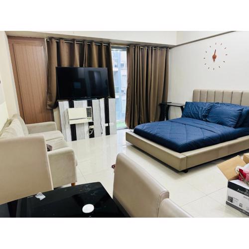 One Palm Tree Villas Condo