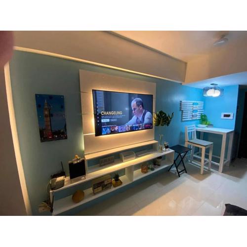 One Palm Tree Villas near NAIA Airport .