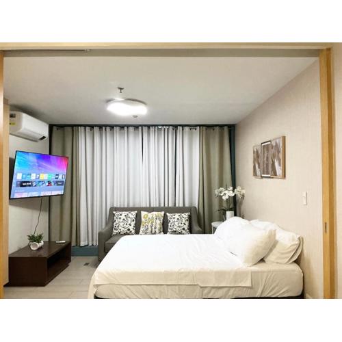 ONE UPTOWN RESIDENCE BGC 2-bed 1BR