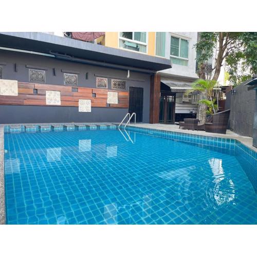 OneBedroom-5mins to Maya malls by Walk