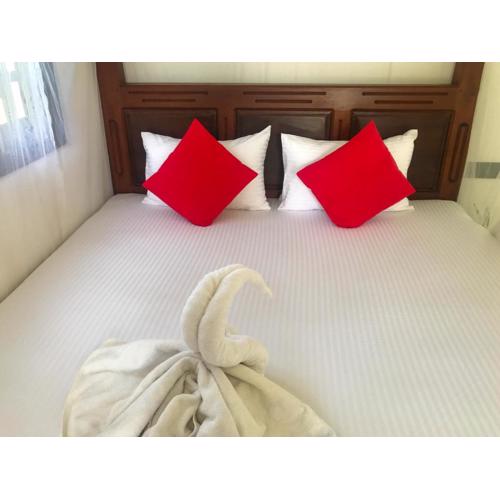 Oneida Villa & Restaurant