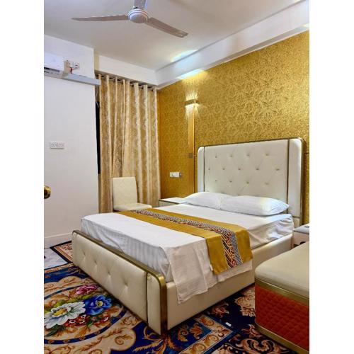 Ontrack Travel Transit Hotel