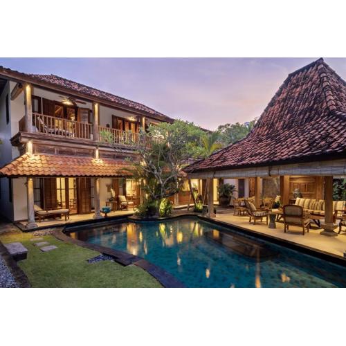Oost Indies - Luxury Joglo Villa Seminyak, Fully Staffed, Walk to Beach
