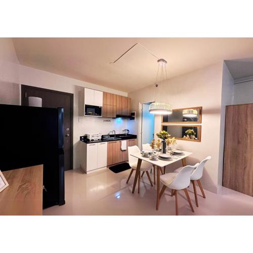 Open Studio with a Balcony & FREE Private Pool, Gym & Parking - B2 2Garnet