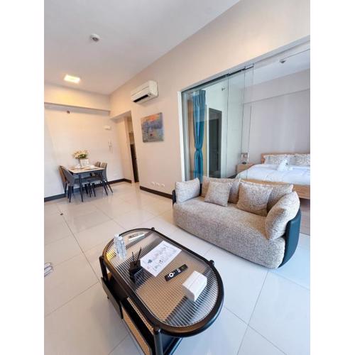 OPR High- floor Seaview Studio