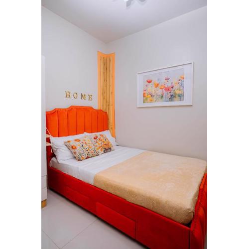 Oranje Suite Near Naia Terminal