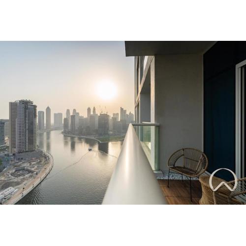 Oraya - Upgraded 2BR In Prive Maison, Central Canal View