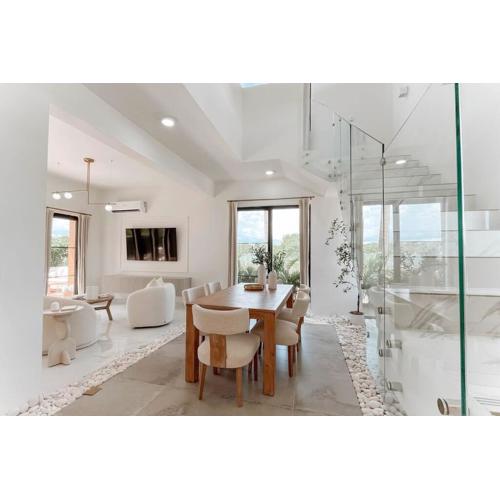 Organic Luxury Villa With Pool & Beach Access