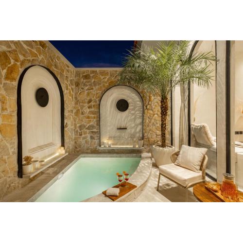 OriVista Luxury Private Pool Villa Amara Suites 1