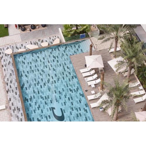 Outsider Vacation Homes - Cozy & Chic 1BR Walk to Metro Downtown Dubai in 5 min