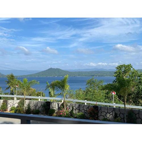 Overlooking Taal Lake and Nature Vibe Staycation