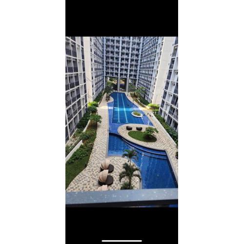 Overnight @ Shakhbot's