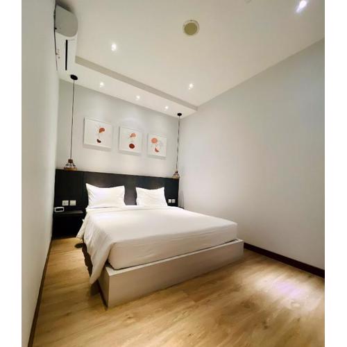 oxy suites 1-03 at Shop House Meisterstadt Pollux Habibie