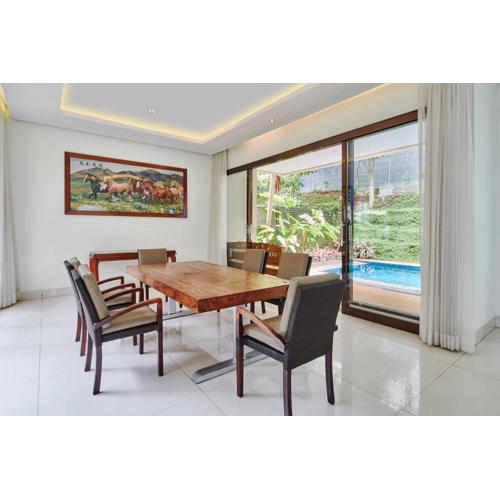 Oyama City View Villa 4 bedrooms with a private heated swimming pool