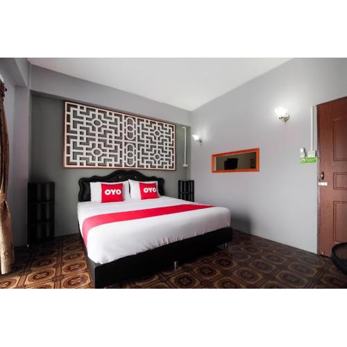 OYO 1006 F O Room