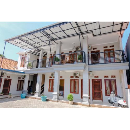OYO 1566 El Reyshi Family Residence Syariah