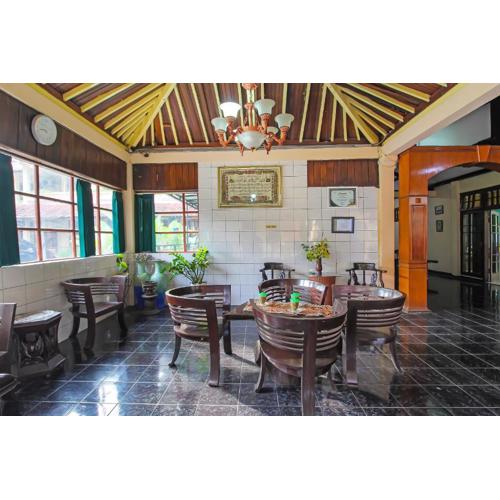 OYO 1984 Hotel Istana Family Syariah